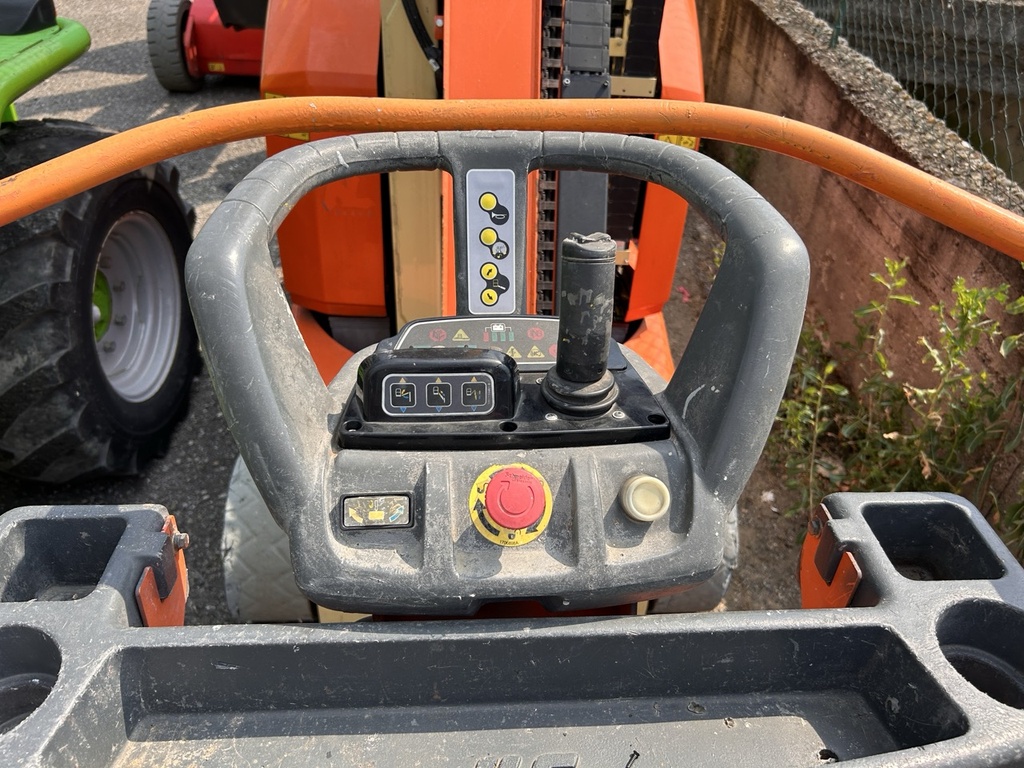 JLG TOUCAN T12E-PLUS SN 12006