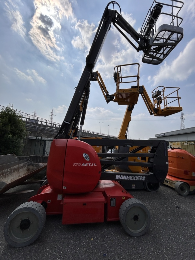 [MAN00000T00988119] MANITOU 170 AETJ-L - SN MAN00000T00988119